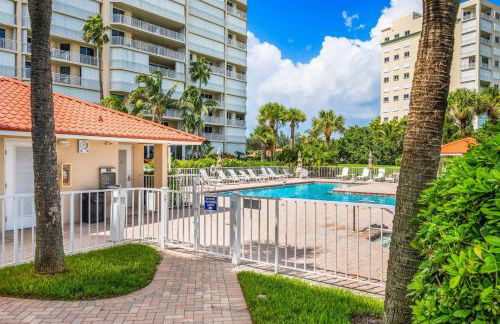 Hutchinson Island Beach Condo - Photo 35