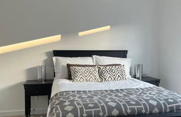 Outstanding 4-Bedroom Town House By Valore Property Services - Foto 24