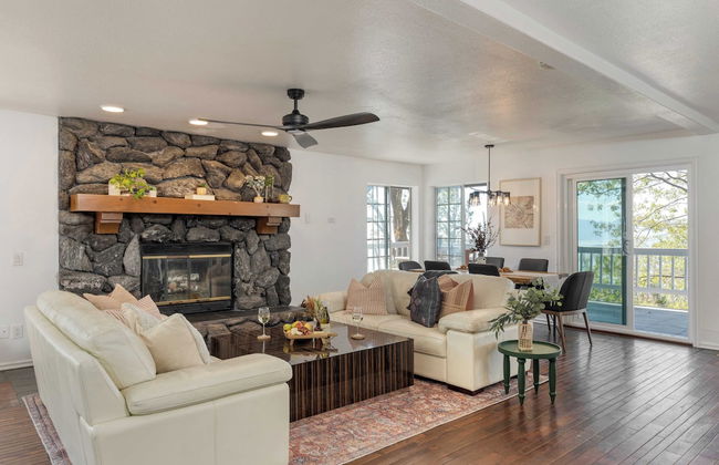 Views, Hot Tub, Firepit, Game Room, Playground Enchanted Forest by Avantstay - Foto 4