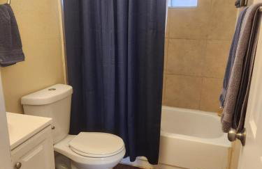 Charming 1-bed apt, cook-ready kitchen, laundry, 5-8 mins to U of A and Downtown - Foto 7