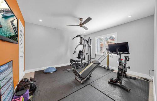 Casa la Miami - Central location Villa with Pool & Gym - Photo 12