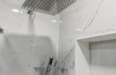 Lakeside Lodge- Newly Renovated Cabin on Black Lake - Foto 6