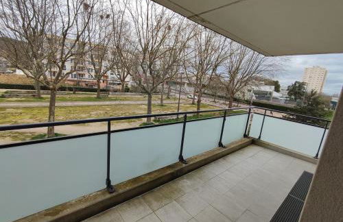 T3 lumineux avec grande terrasse et parking sécurisé - Foto 13