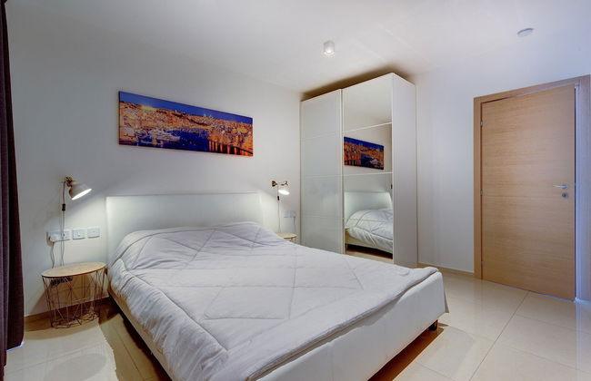 Cosy 1BR Penthouse With Terrace, Great Location - Foto 4