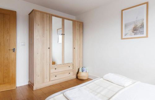 Sunny 1 bedroom apartment, Ocean house, East wittering - Foto 1