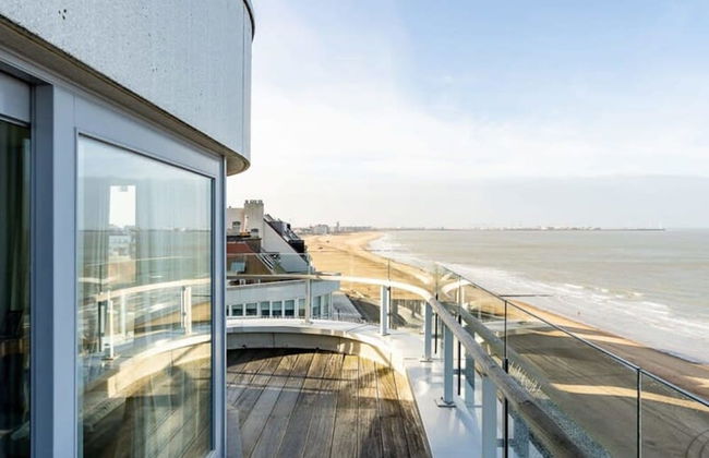 Stunning Penthouse With Free Parking and sea View - Foto 7
