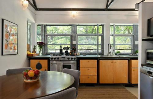 The Architect's Modern Castle - Photo 18