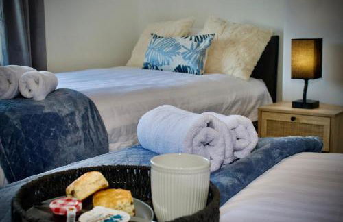 Cosy 2-Bed Home Near St Helens Centre - Free WiFi - Foto 1