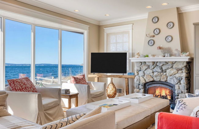 Waterfront 4bdr w/ Deck, Stunning Views, Fire Pit Cedar Street by Avantstay - Foto 7