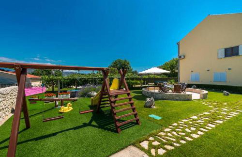 Vila Vergatum-privacy,gym,billiards,table tennis - Foto 22