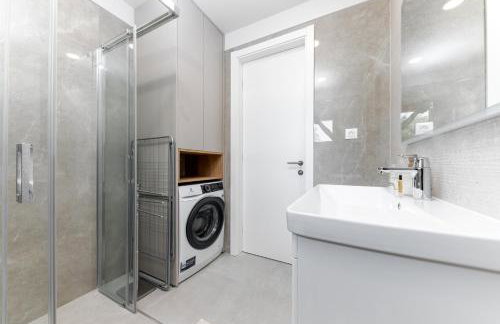 Luxury Adria Makarska - Sea & Mountain View, Whirlpool and Free Parking - Foto 28