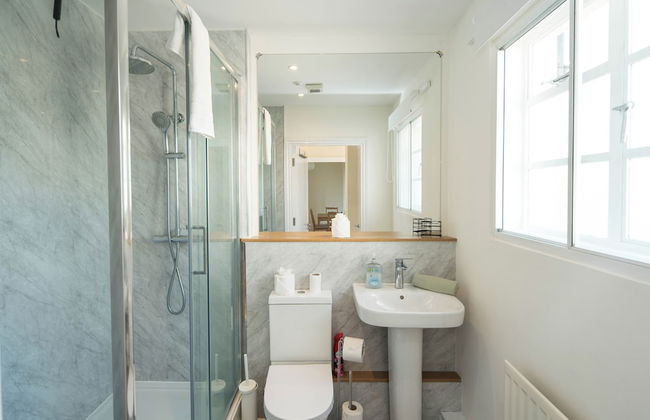 2BD London Flat - City Buzz & Parkside Serenity - Foto 20