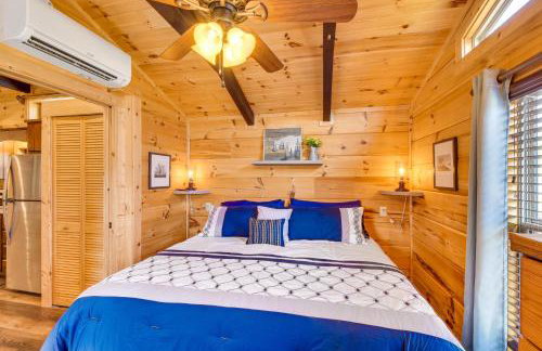 Waterfront Seneca Cabin about 4 Mi to Boat Launch! - Foto 12