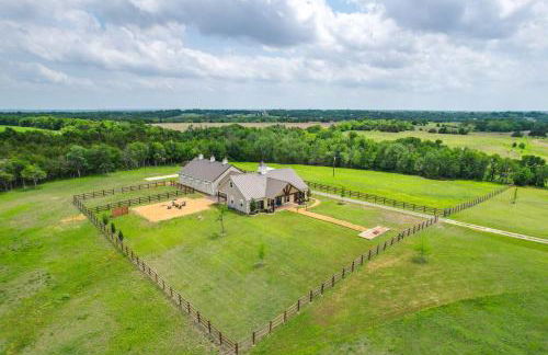 Farm Retreat with Furnished Patio 12 Mi to McKinney - Photo 38