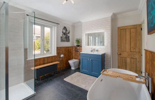 Captain's Cottage - 1BR, Garden, 2-Min Walk to High St - Foto 14