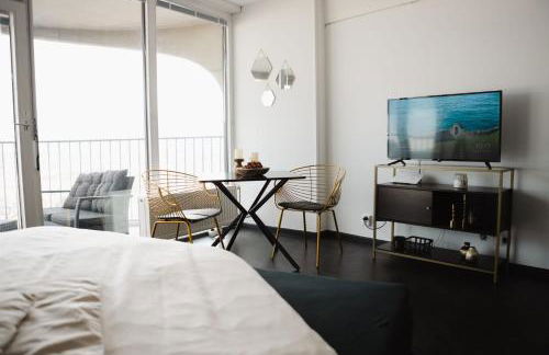 Hohes Apartment mit Weitblick über Augsburg - Foto 4