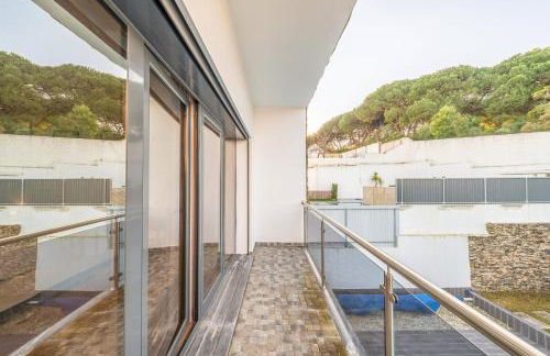 GuestReady - Charming family retreat with pool - Photo 11