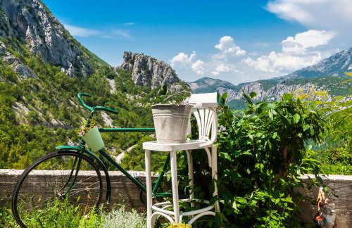 Stonehouse Korlat with open-air jacuzzi - Foto 12