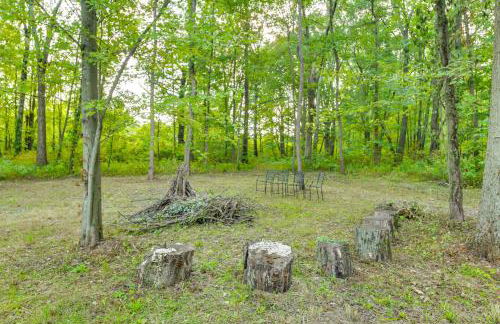 Large Yard with Pond Family Retreat in New Albany! - Foto 39