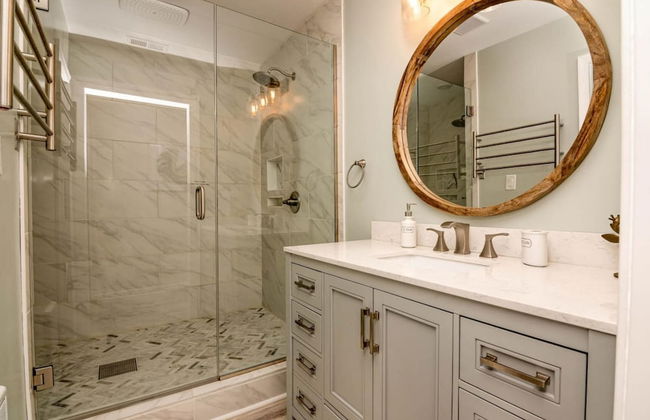 The Graceful Pelican Lakeview w Kayaks and Trail - Foto 4