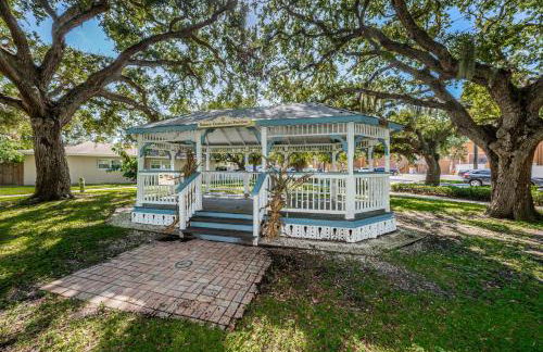 Beautiful Waterfront Beach Cottage. Sleeps 6 - Foto 28