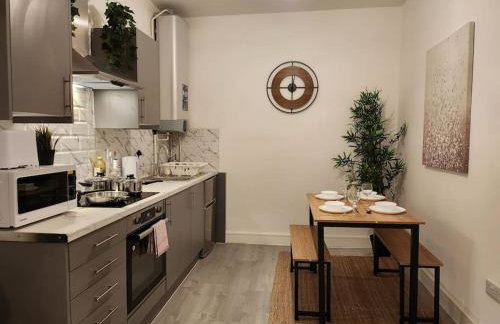 SuperValue Suite 6 - Fast WiFi, Hotel Linen, Keyless Entry, City only 10 Mins - BY PROPERTY PROMISE - Foto 6