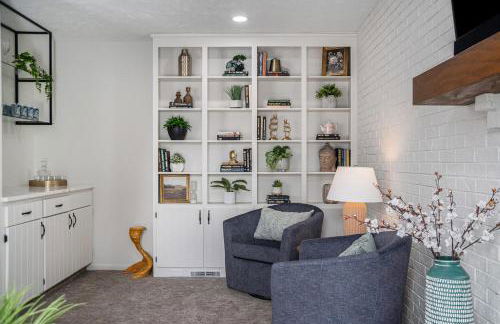 Central Family Oasis with Hot Tub & Fenced Yard - Foto 38