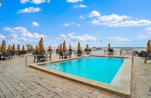 Beso Del Sol Beauty Studio Oasis in Dunedin 409 - Foto 18