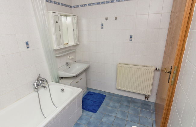 Spacious 4 Person Holiday Home near Chiemsee - Foto 16