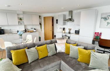 Luxury Penthouse with Private Hot Tub Overlooking Leeds City Centre - Foto 25