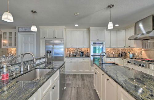 Spacious Granbury Home with Lakefront Outdoor Oasis! - Foto 3