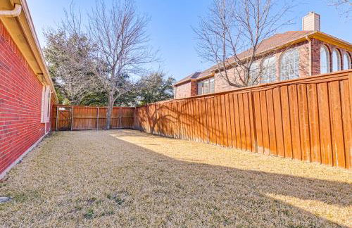 Elegant Home with Private Patio, 2 Mi to UTD Campus! - Photo 35