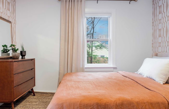 Charcoal Chalet by Avantstay A+ Design w/ Firepit - Foto 15