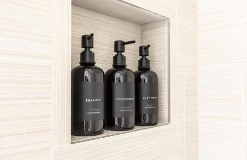 Boutique 1BR Condo - Walk to Memorial Stadium - Historic Hayward Place - Foto 19