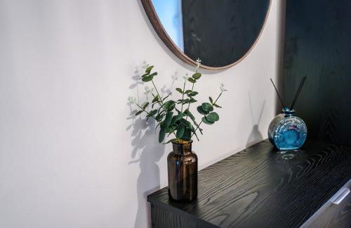 Stylish 2-Bed Apartment - Prime Leeds City Centre - Foto 17