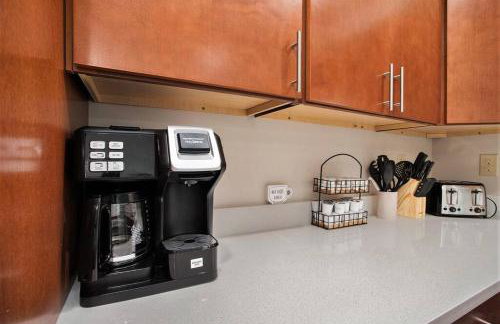 Smitten in da Mitten - 18 acres, Arcades, High Spd Web, Hot Tub, Pond! - Foto 66