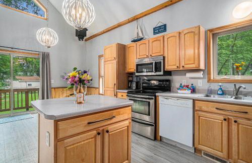 Tranquil 5-BR Lake House Near Duck Lake TC ➠7570 - Foto 8