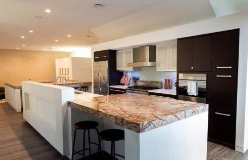 Rice Village Retreat - Rooftop deck - Sleeps 12 - Foto 29