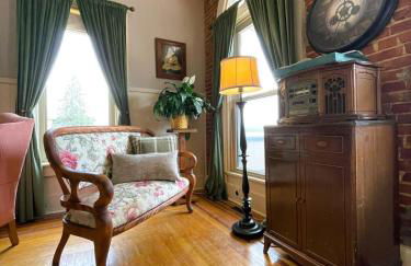 Historic Victorian Apartment - Foto 16