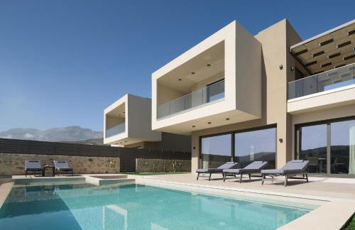 Venerato Villas Ampela & Apolonia, with Pool, Spa Whirlpool & Heritage, By ThinkVilla - Foto 51