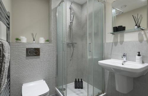 Perfect for Silverstone - Stylish 2BR - Free Parking - Foto 9