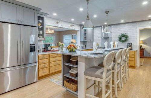 Patio and Water Views Serene Bohemia River Escape! - Foto 10