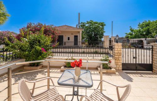 Dionysios Studios - Foto 38