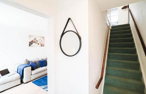 Polperro House - Chic & Stylish Home - Photo 13