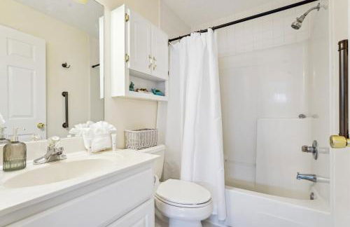 Breezy PCB Vacation Rental with Lanai, Walk to Ocean - Photo 20