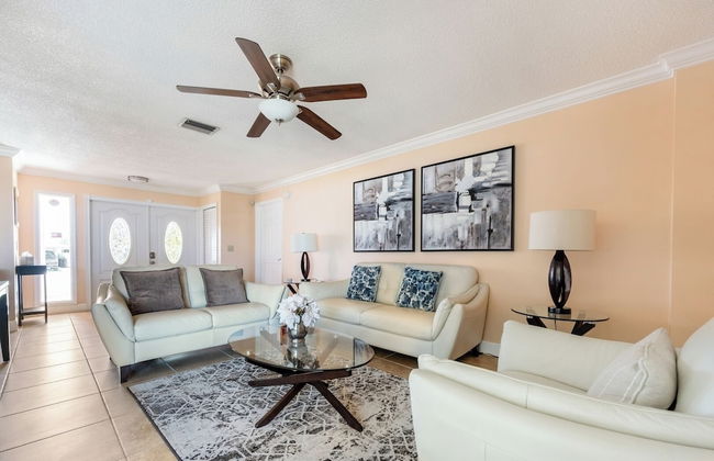 Renovated 3BR Dog Friendly Pond View W/D - Foto 10