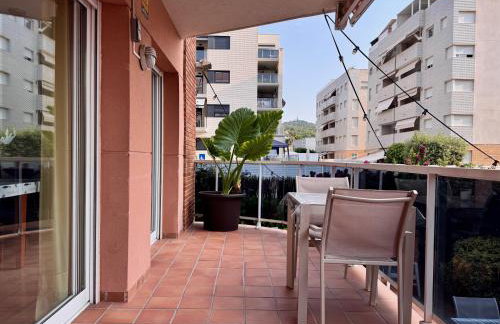 Ideal para familias con jardín privado, piscina y playa a 2 min - Photo 2