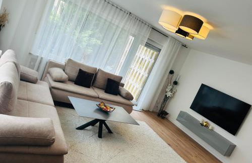 KJ Ferienwohnung bis 10P-Zentral-Garten-WIFI-Parken-Grill - Foto 2