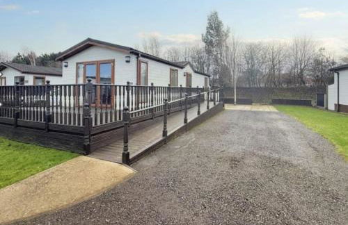 LUXURY LODGE WITHIN A GOLF & LEISURE CLUb - Foto 1