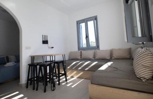 Kotinos Luxury Suites - Photo 9